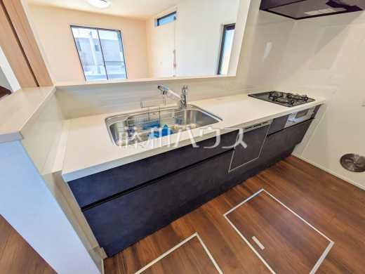 9号棟　キッチン　【三鷹市北野３丁目】