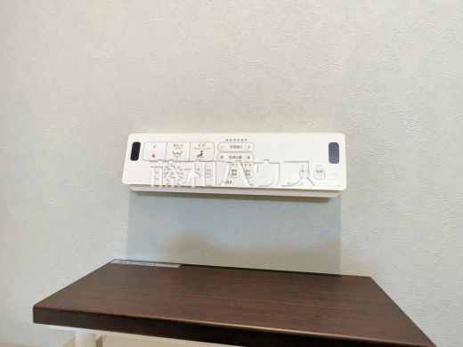 9号棟　ウォシュレット　【三鷹市北野３丁目】　温水洗浄便機能付きトイレで清潔にご使用いただけます。 
