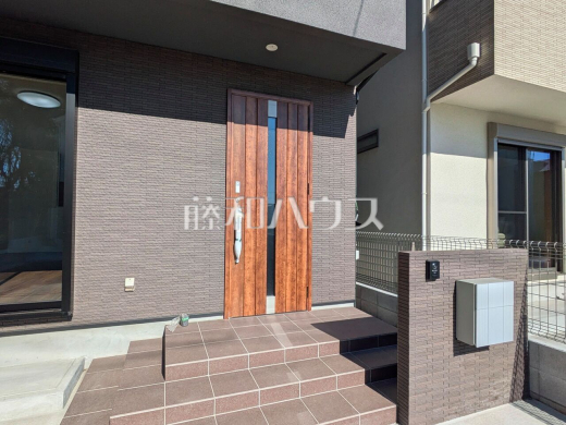 9号棟　玄関　【三鷹市北野３丁目】