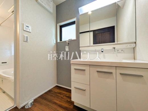 9号棟　洗面室　【三鷹市北野３丁目】