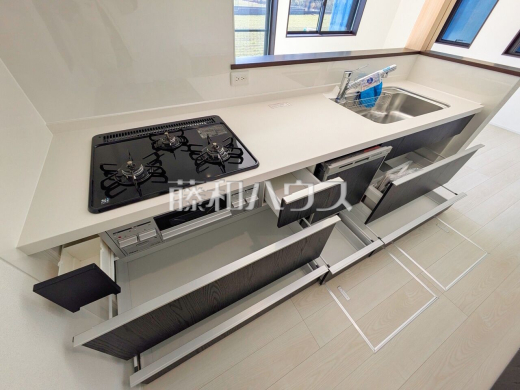 14号棟　キッチン収納　【三鷹市北野３丁目】