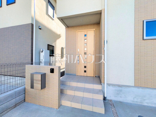 15号棟　玄関　【三鷹市北野３丁目】