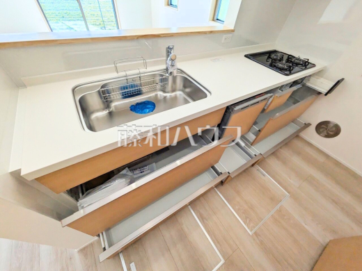 15号棟　キッチン収納　【三鷹市北野３丁目】