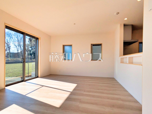 15号棟　リビング　【三鷹市北野３丁目】