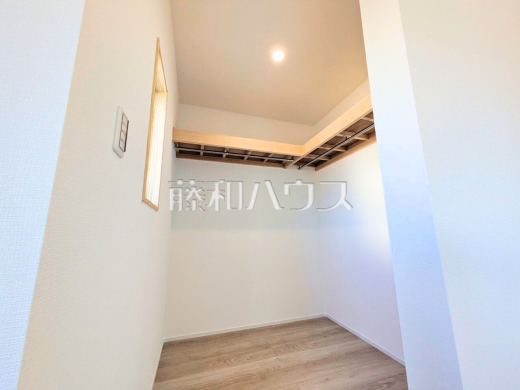 15号棟　ウォークインクローゼット　【三鷹市北野３丁目】