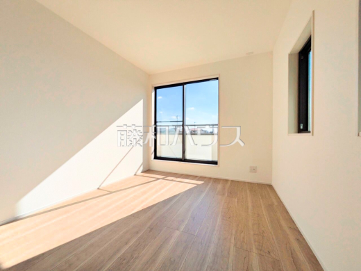 16号棟　居室　【三鷹市北野３丁目】