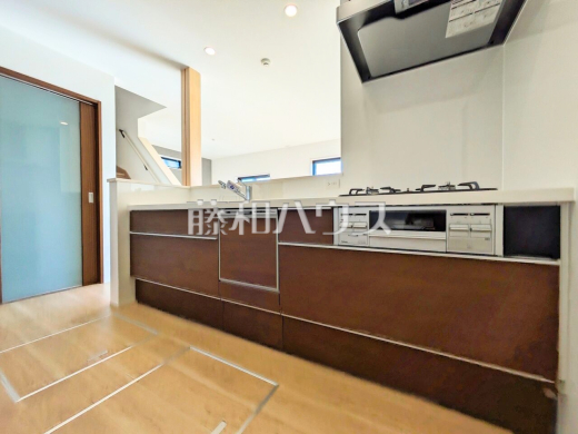 16号棟　キッチン　【三鷹市北野３丁目】