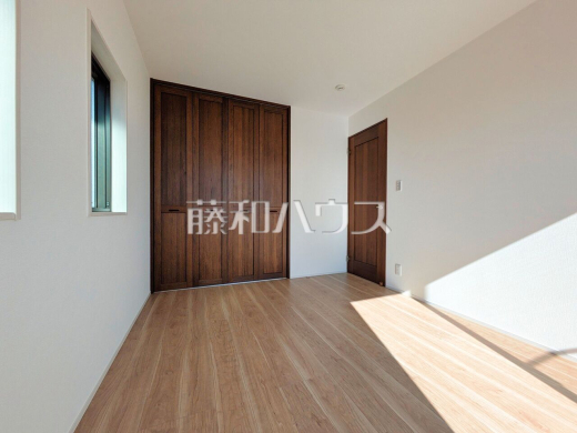 16号棟　居室　【三鷹市北野３丁目】