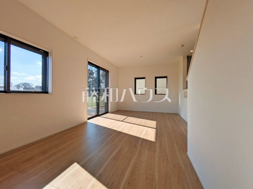 16号棟　リビング　【三鷹市北野３丁目】
