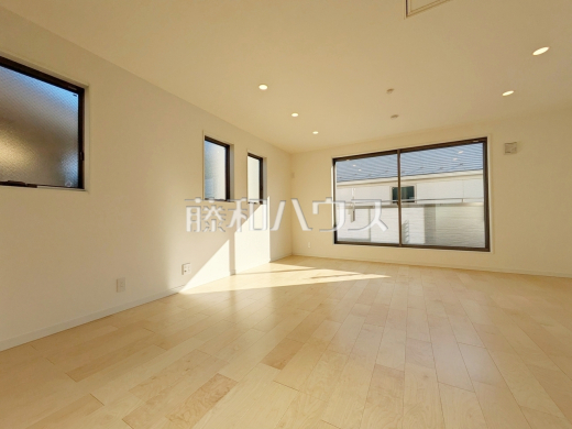 A号棟　リビング　【練馬区大泉町２丁目】