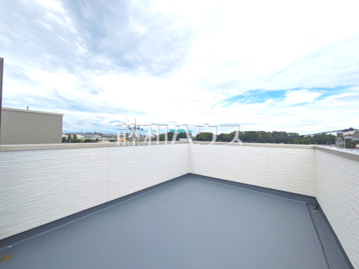 A号棟　ルーフバルコニー　【練馬区大泉町２丁目】