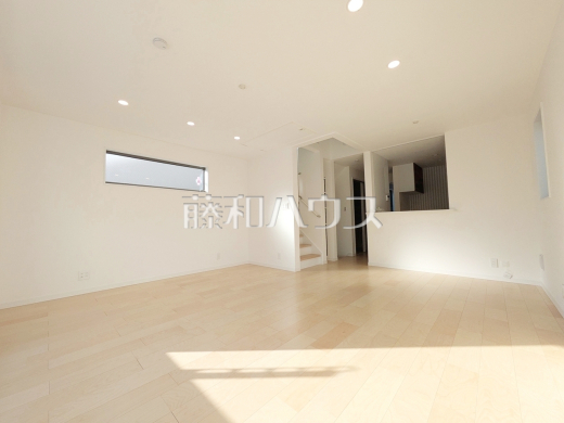 A号棟　リビング　【練馬区大泉町２丁目】