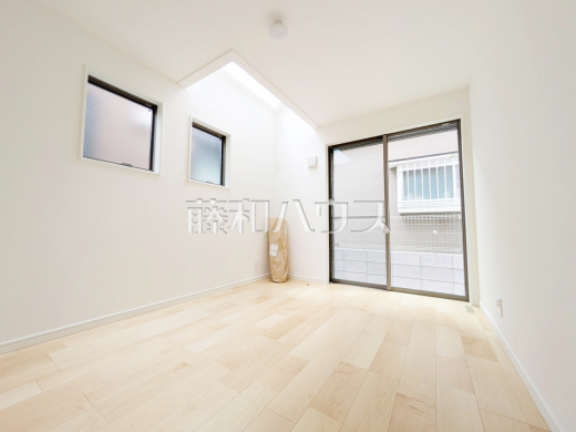 D号棟　居室　【練馬区大泉町２丁目】