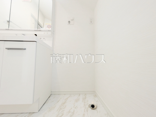 D号棟　洗面室　【練馬区大泉町２丁目】