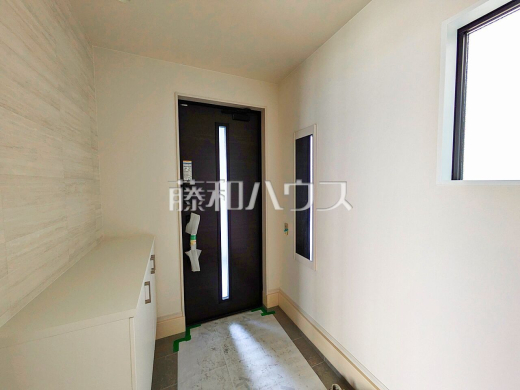 4号棟　玄関　【福岡市城南区長尾４丁目】