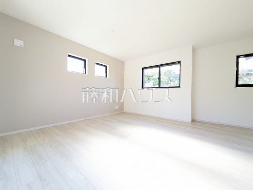 居室　【八王子市子安町１丁目】