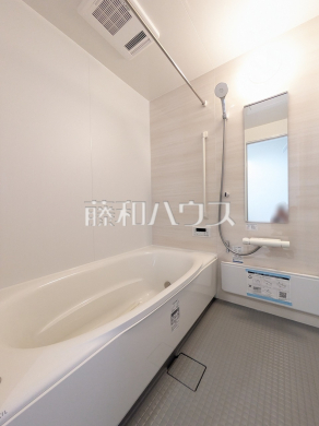 1号棟　浴室　【八王子市小宮町】幼い子供がいると汚れものが多く、いつでも洗濯物を干せるのが嬉しい浴室換気乾燥機！