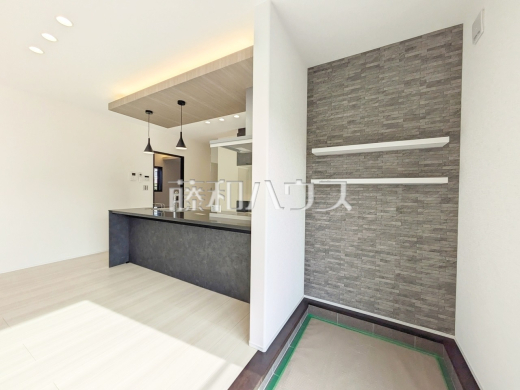 2号棟　リビング　【八王子市小宮町】