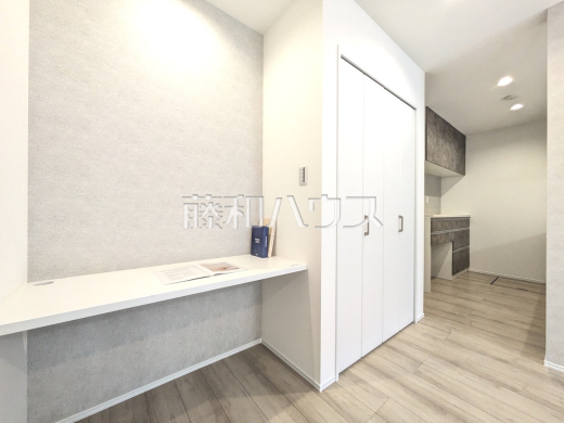 10号棟　パントリー・カウンター　【武蔵村山市大南１丁目】