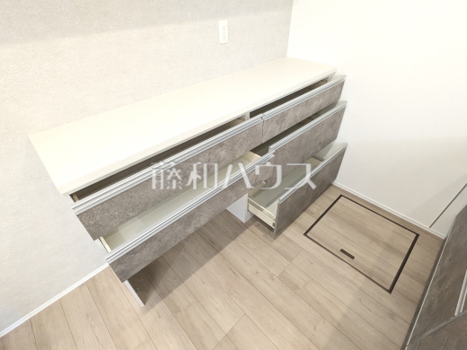 10号棟　収納　【武蔵村山市大南１丁目】