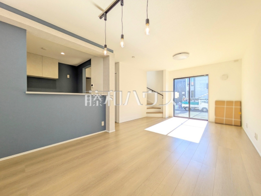 11号棟　リビング　【武蔵村山市大南１丁目】