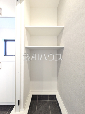 14号棟　シューズインクローゼット　【武蔵村山市大南１丁目】