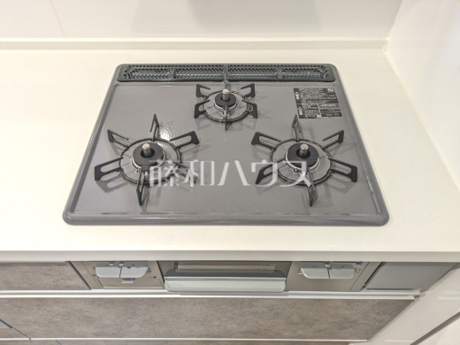 18号棟　キッチンコンロ　【武蔵村山市大南１丁目】