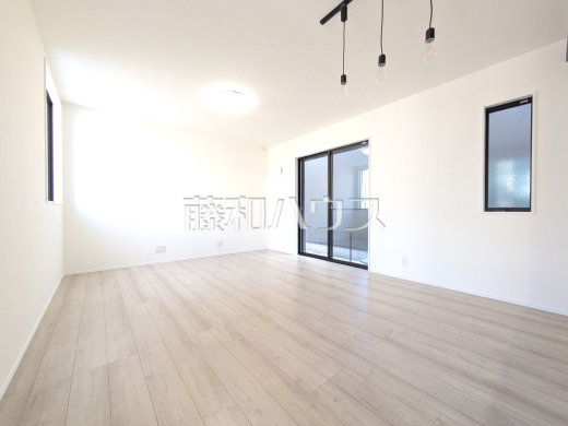 18号棟　リビング　【武蔵村山市大南１丁目】