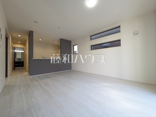 2号棟　リビング　【八王子市大和田町３丁目】