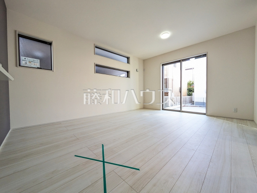 2号棟　リビング　【八王子市大和田町３丁目】