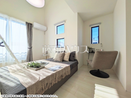 モデルハウス　居室　【三鷹市大沢２丁目】