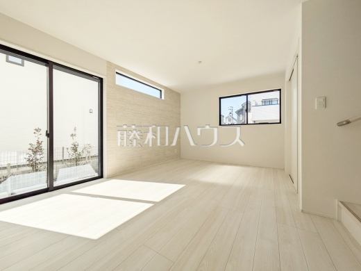 1号棟　リビング　【三鷹市大沢２丁目】