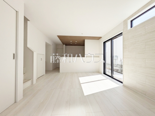 1号棟　リビング　【三鷹市大沢２丁目】