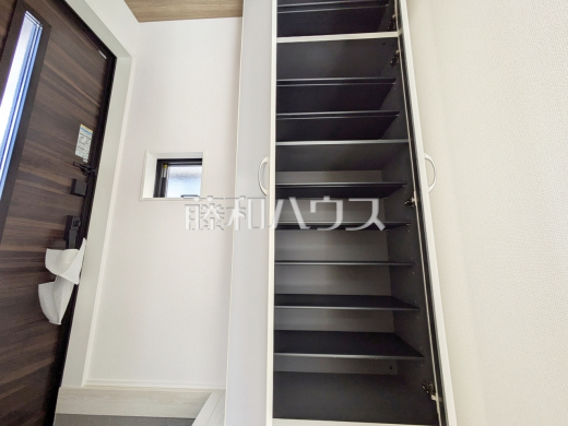 1号棟　収納　【三鷹市大沢２丁目】