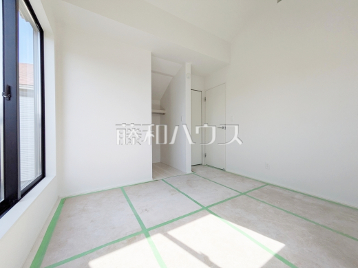 1号棟　居室　【三鷹市大沢２丁目】