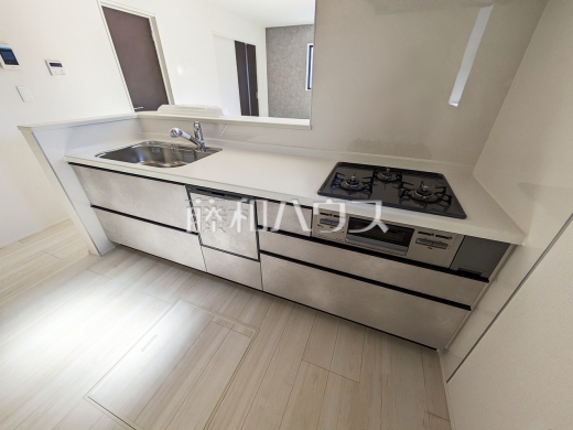 11号棟　キッチン　【三鷹市大沢２丁目】