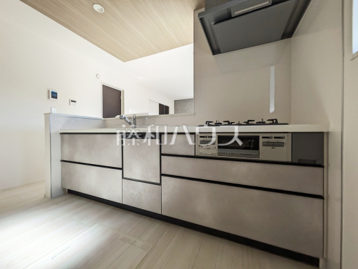 11号棟　キッチン　【三鷹市大沢２丁目】