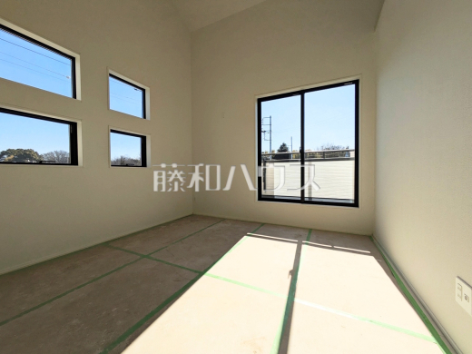 11号棟　居室(施工中)　【三鷹市大沢２丁目】