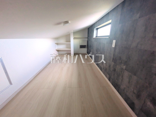 6号棟　小屋裏収納　【小平市小川町１丁目】