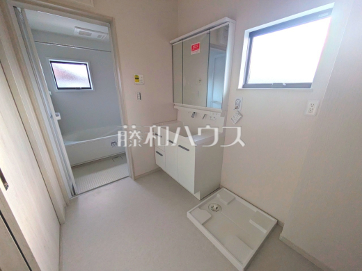 6号棟　洗面室　【小平市小川町１丁目】