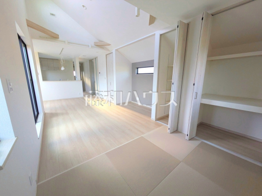 6号棟　リビング＋畳コーナー　【小平市小川町１丁目】