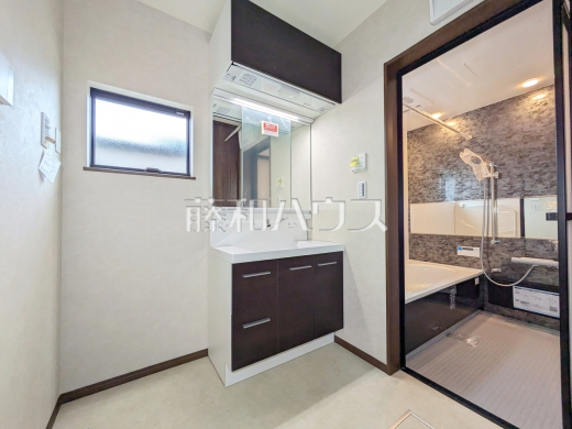 8号棟　洗面室　【小平市小川町１丁目】