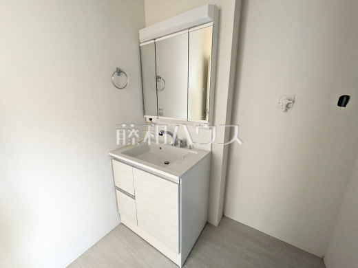 10号棟　洗面室　【日野市平山４丁目】