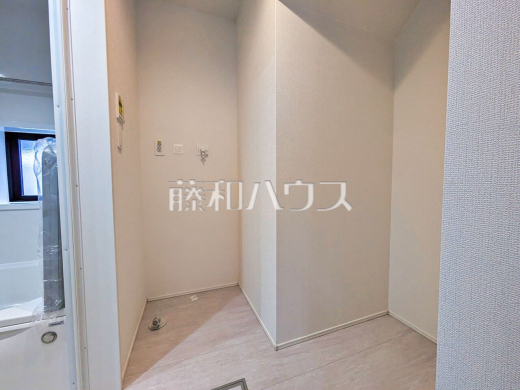 11号棟　洗面室　【日野市平山４丁目】