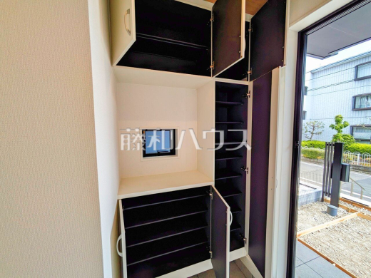 11号棟　収納　【日野市平山４丁目】