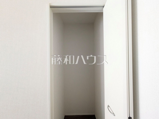 14号棟　収納　【日野市平山４丁目】