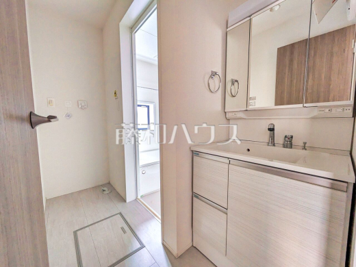 14号棟　洗面室　【日野市平山４丁目】