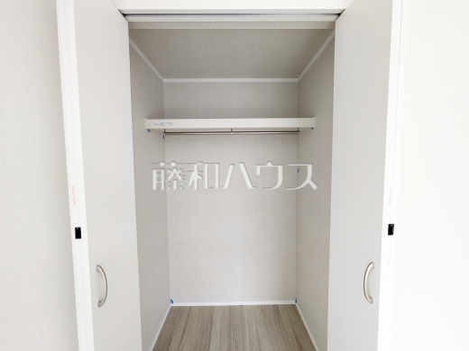 B号棟　収納　【日野市落川】