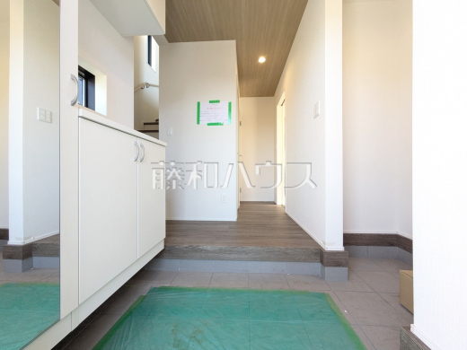 8号棟　玄関　【清瀬市竹丘３丁目】