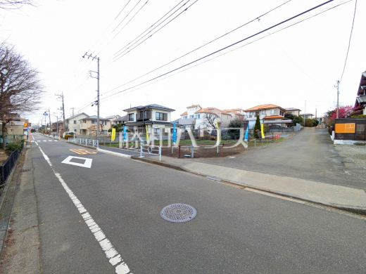 接道状況および現場風景　物件の事、諸費用の事など、小さな疑問もお気軽にご連絡・ご相談下さい。 　【立川市幸町５丁目】